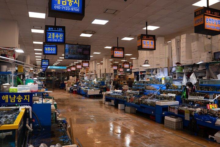 Seoul: The Biggest Sea-food Noryangjin Market Tour