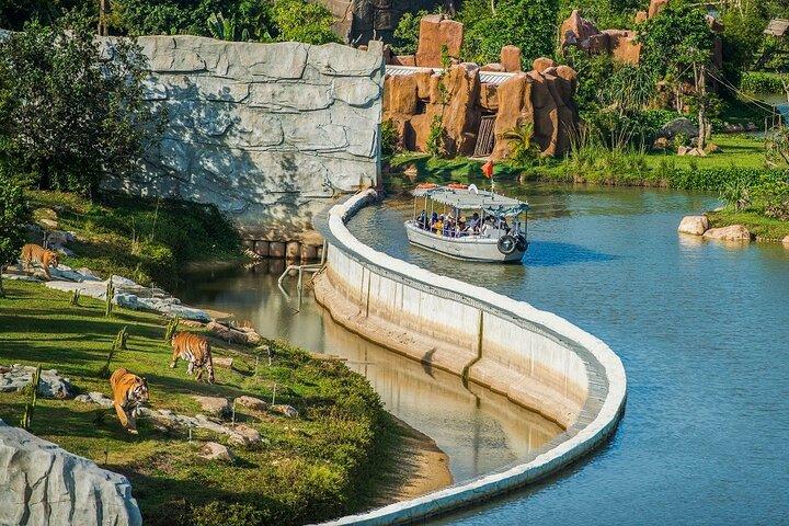 Vinwonder Amusement Park Full-Day Tour with River Safari from Da Nang