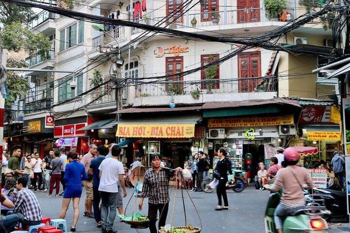 Hanoi Food & Train Street Tour