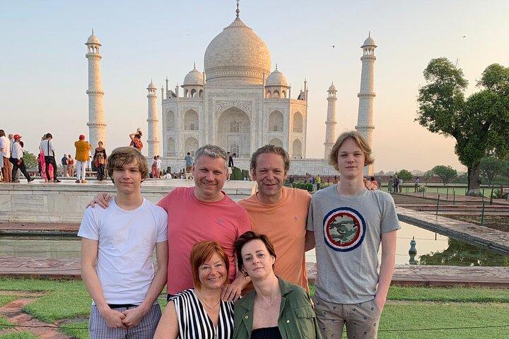 From Jaipur- Private Day Trip To Taj Mahal Agra By Car