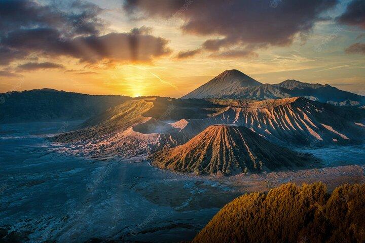 Yogyakarta - Bromo Volcano - Ijen blue fire - Lovina Bali(3 days)