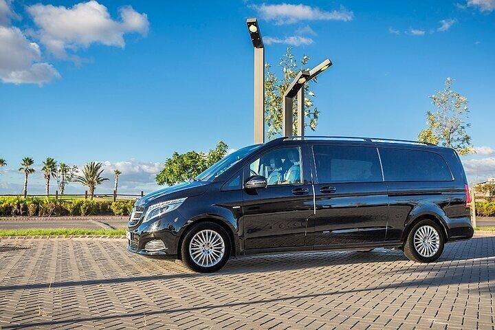 Private Transfer from Marrakech to Menara Airport