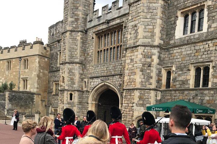 Private Guided Tour of Windsor Castle PLUS and History