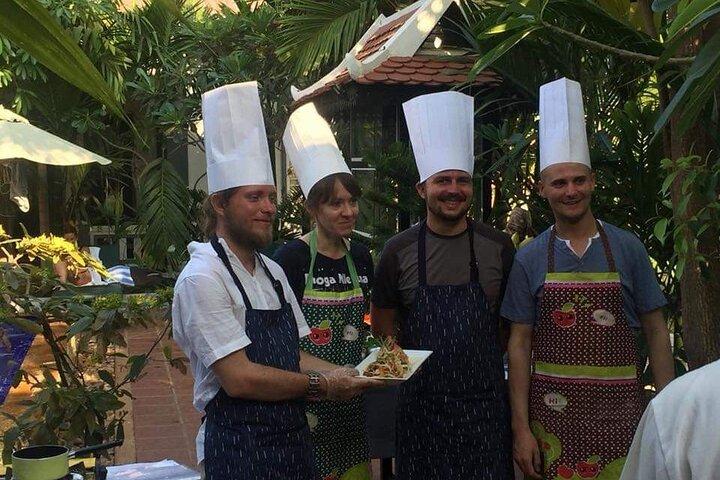 The Traditional Khmer Cooking Class at The rice field With Greenery
