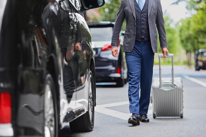 Private Transfer from Tokyo to Haneda Airport