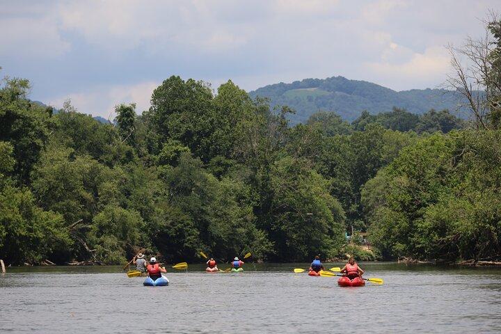 Beautiful Self Guided Kayaking by the Biltmore