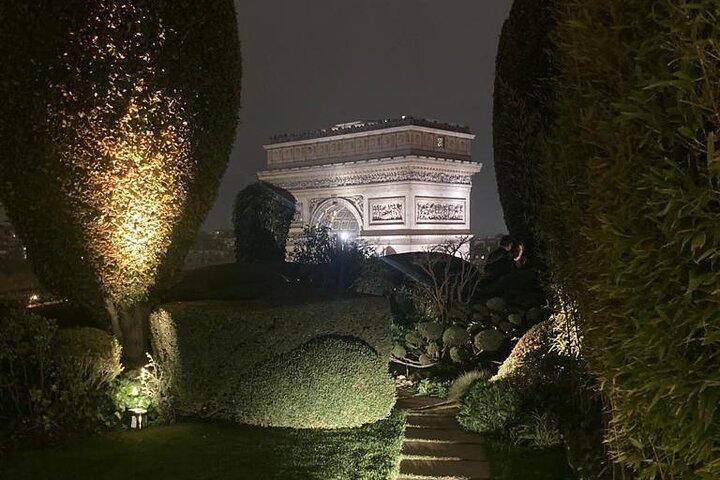 Discover Paris in one day with a private and friendly local guide