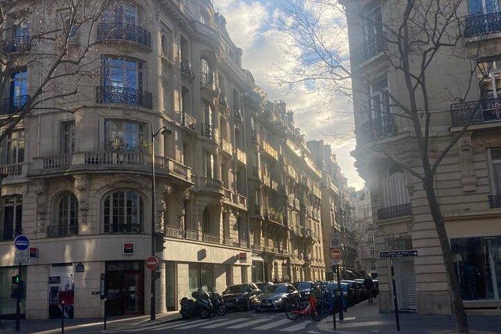Discover Paris in one day with a private and friendly local guide