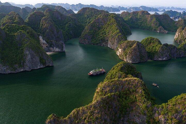 Halong La Pandora Cruise 2days/1Night