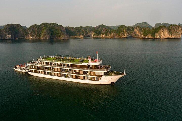 Halong Bay 2 Day Cruise Including Transfer from Hanoi