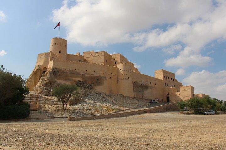 Private Sultan Qaboos Grand Mosque-Nakhal Fort-Wakan Village - Full Day Tour
