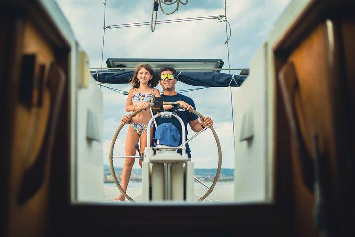 Catania: Sail Cyclops Coast by Boat and Enjoy a Sicilian Aperitif