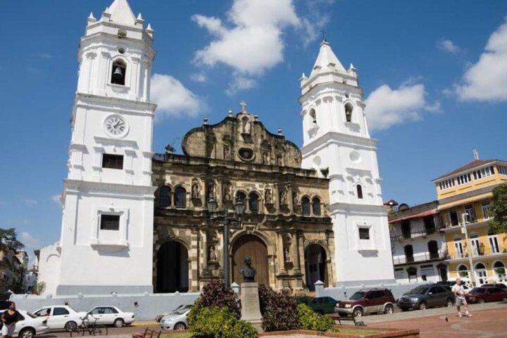 Panama Canal, Casco Viejo & Panama City Tour- With Hotel Pick up