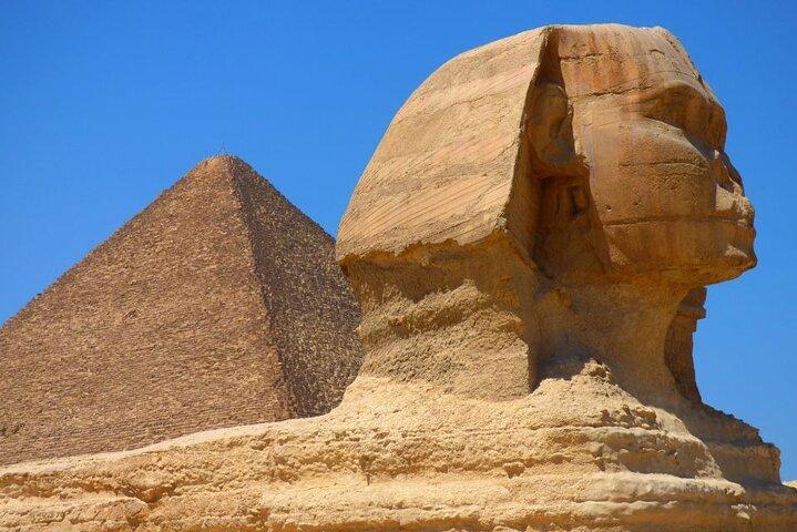 Private Full Day Tour to The Great Pyramids & Egyptian Museum