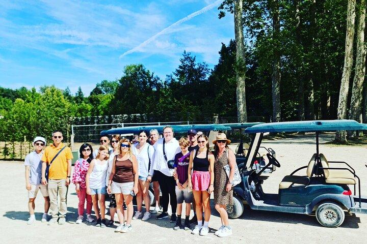 Versailles Golf Cart Guided Tour and Romantic Boat with Champagne