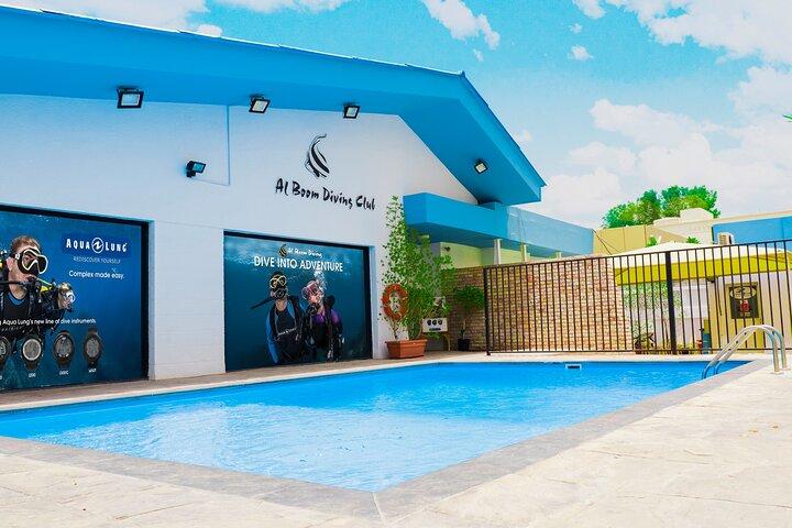 Discover Scuba Diving in Dubai