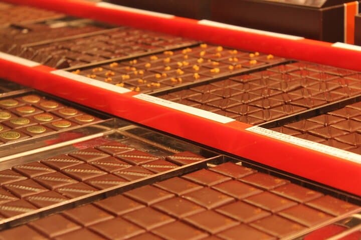 Paris Bakery Food Tour: Chocolate, Macarons and 10 Sweet Tastings