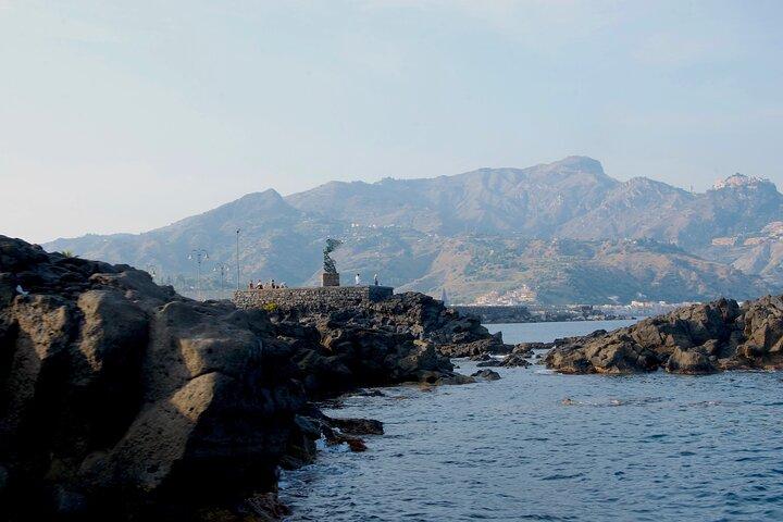 Tour to Baia di Taormina, Isola Bella and Naxos