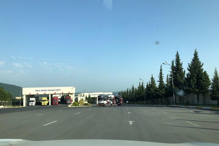 Baku- Tbilisi transfer by car through Lagodekhi border