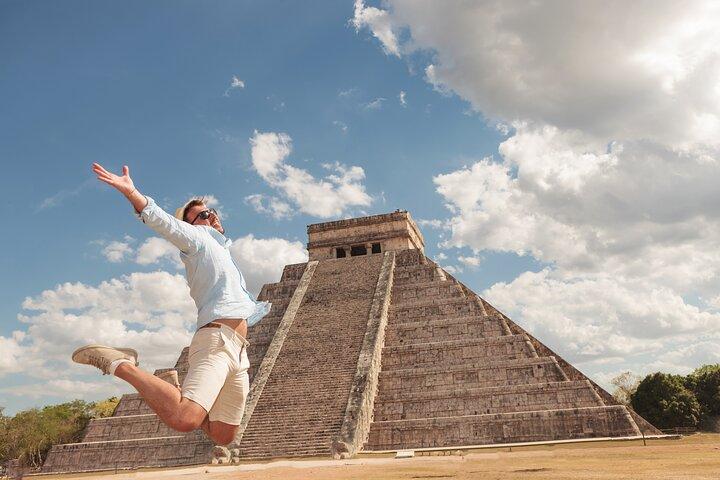Chichen Itza, Yucatecan Buffet, Cenote Saamal and Valladolid