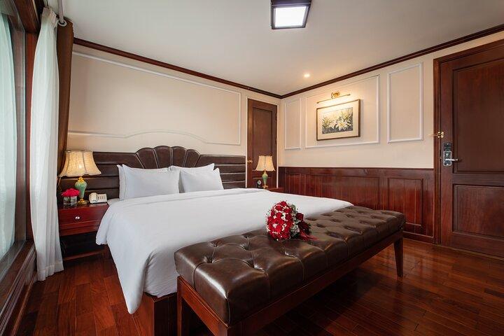 Luxury 5 Star Overnight Cruise in Halong Bay & Lan Ha Bay (2D/1N)