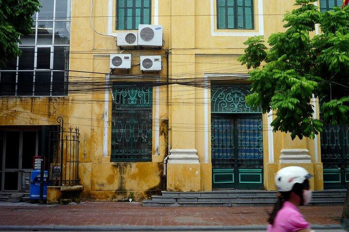 Private Hanoi Half-Day Tour: Train Street and Must Visit Places