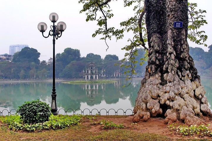 Private Hanoi Half-Day Tour: Train Street and Must Visit Places