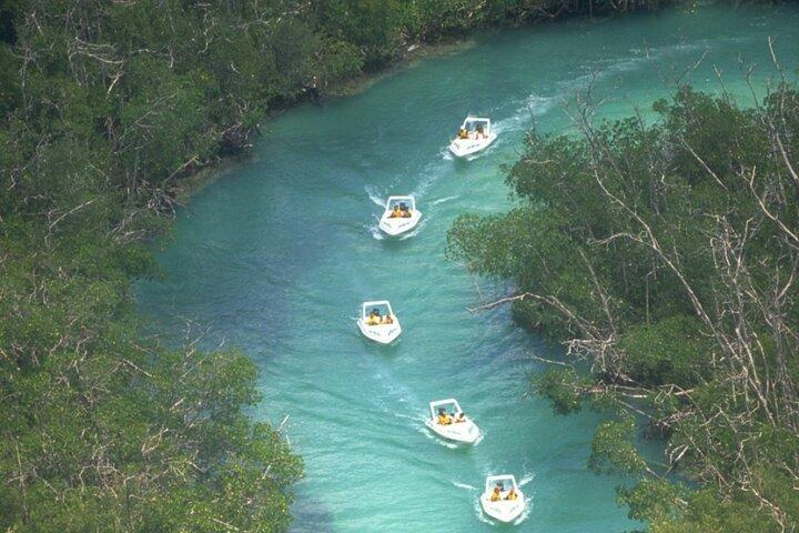 Exciting Speedboat Expedition in Cancun Lagoon!
