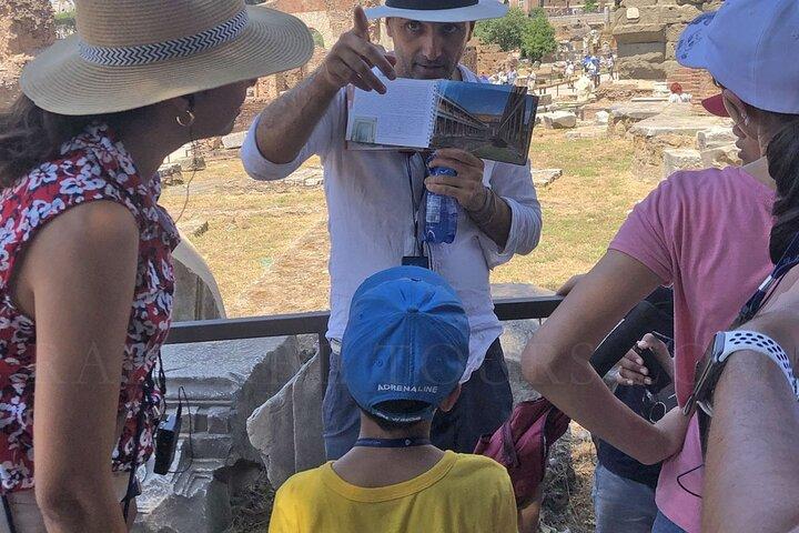 Kid-Friendly Colosseum & Roman Forum Tour with local guide