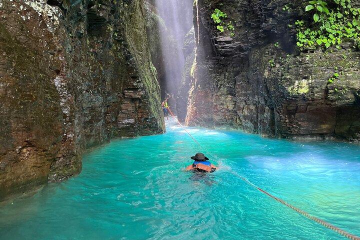 La Leona Waterfall Guided Tour+Transportation