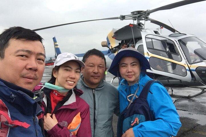 Everest Base Camp Helicopter Tour Stop at Hotel Everest View.