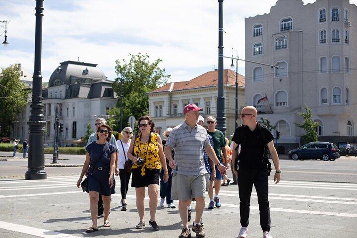 Budapest Urban Walk - Budapest City Tour with Cake & Coffee
