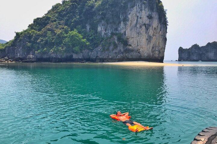 Lan Ha - Ha Long Bay - Dau Be island 2D/1N from Cat Ba in less touristy areas.