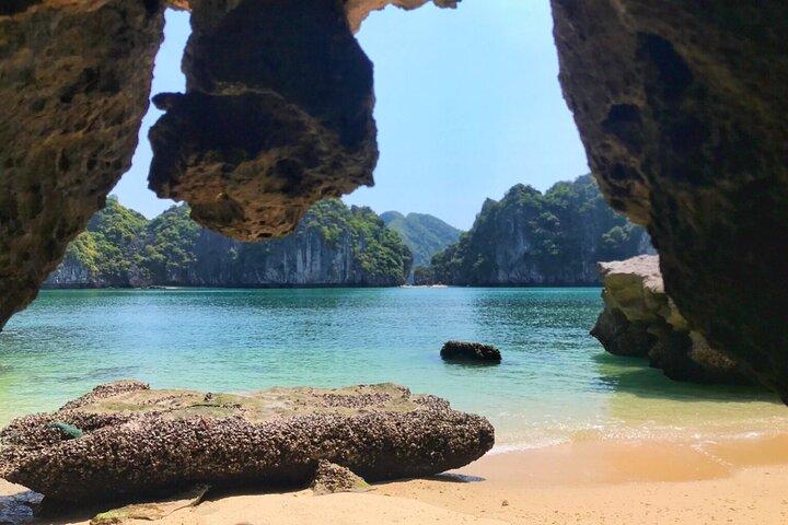 Lan Ha - Ha Long Bay - Dau Be island 2D/1N from Cat Ba in less touristy areas.
