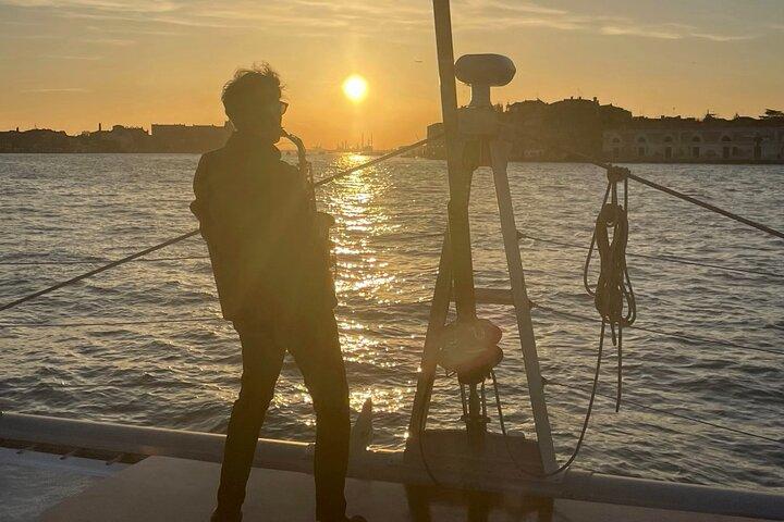 Sunset Jazz Catamaran Cruise with Aperitivo and Live Saxophone