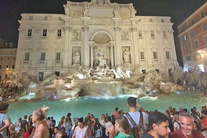 Rome Night Walking Tour of Pantheon Trevi Fountain Navona & more