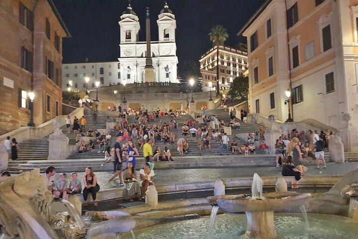 Rome Night Walking Tour of Pantheon Trevi Fountain Navona & more