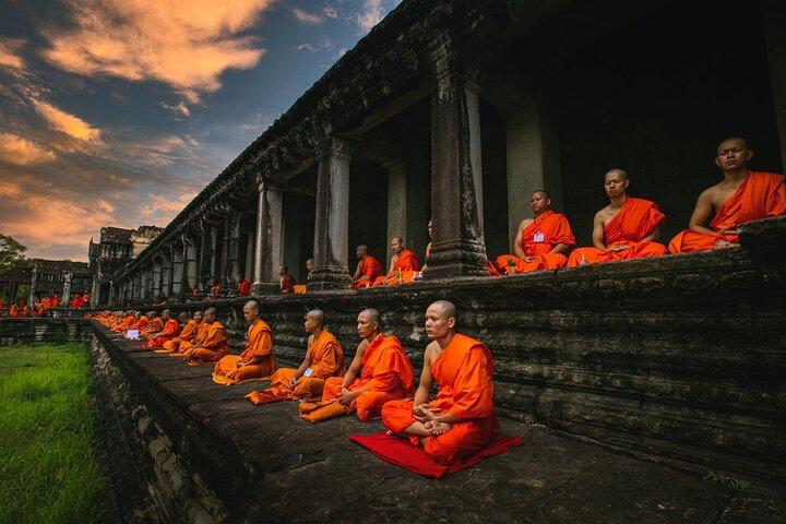 1day private tour to all majestic Temples in Angkor and Sunset