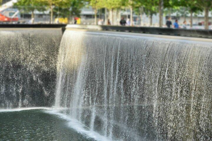9/11 Memorial & Ground Zero Tour with Optional 9/11 Museum Ticket