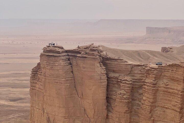 Edge Of the World with 4x4 vehicle