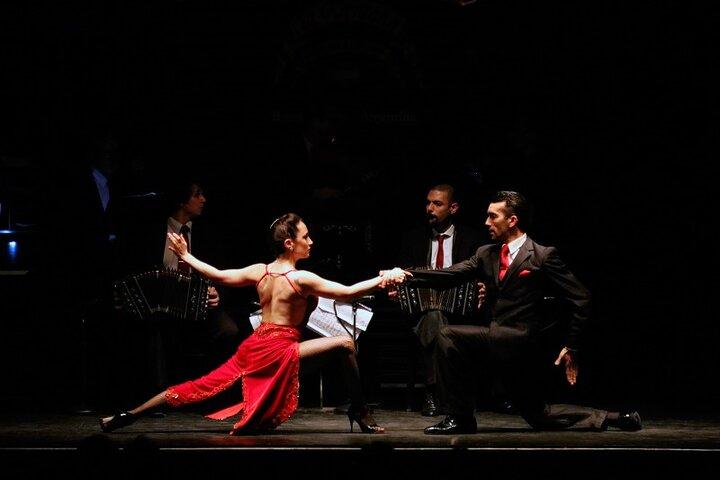 Tango show at La Ventana, with Optional Dinner