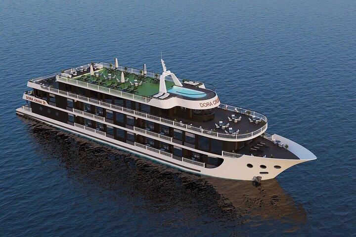 Halong Rosa Cruise 3 days 2 night visiting and kayaking Halong bay