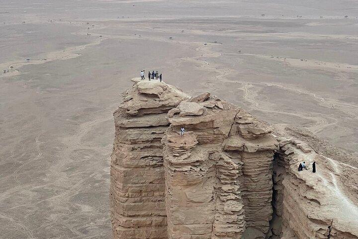 Edge Of the World with 4x4 vehicle