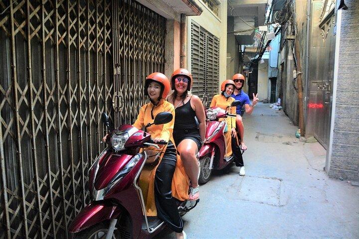 Hanoi Motorcycle Tours With Female Drivers