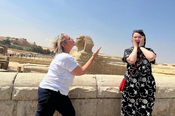 8-Hours Tour to Giza ,Museum & Market with Lunch(Egypt vibes)
