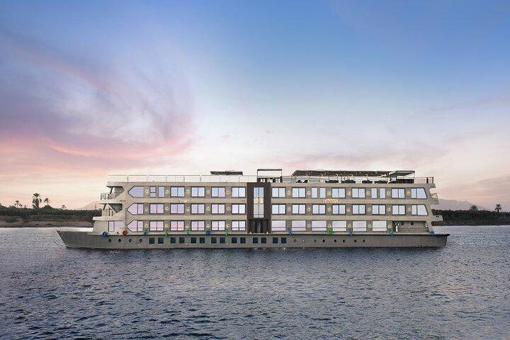 Historia Hotel Nile Cruise, Mon. from Luxor 4 nts inc. Excursions