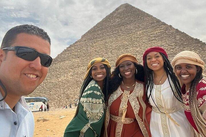 Egypt Layover to Giza, Egyptian museum & market from airport