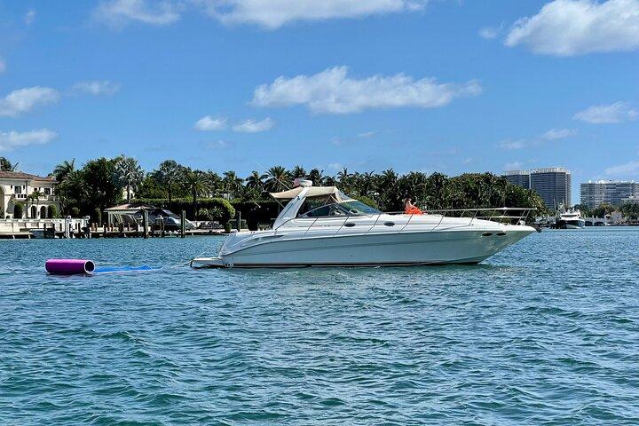 Miami Yacht Party – Discover Secret Spots w/ Captain & Drinks