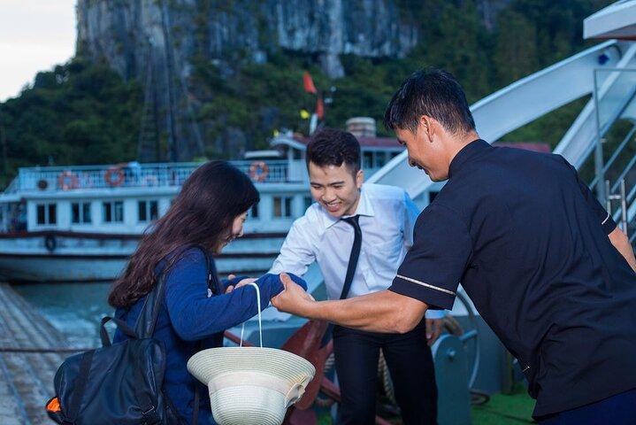 Explore Halong with Small Group and 6 Hours Cruise on the bay