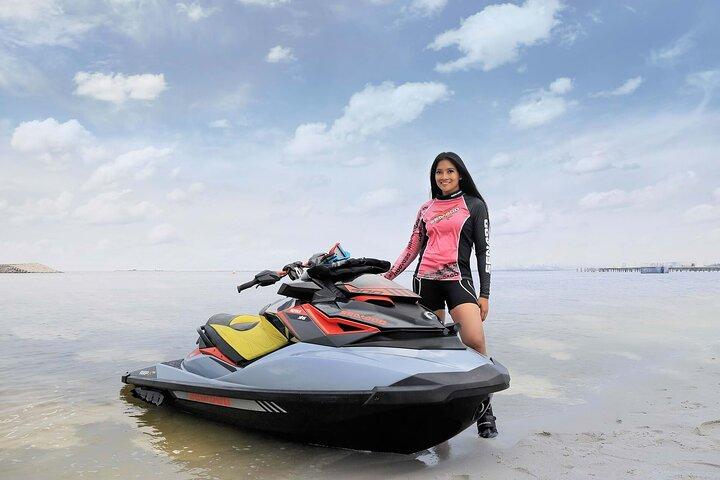 Bali Watersport Package: Parasailing Adventure, Jet Ski, Banana and Donut Boat